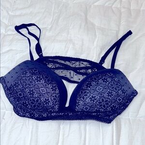 -Elegant navy Lace VS Bra with mesh back detail